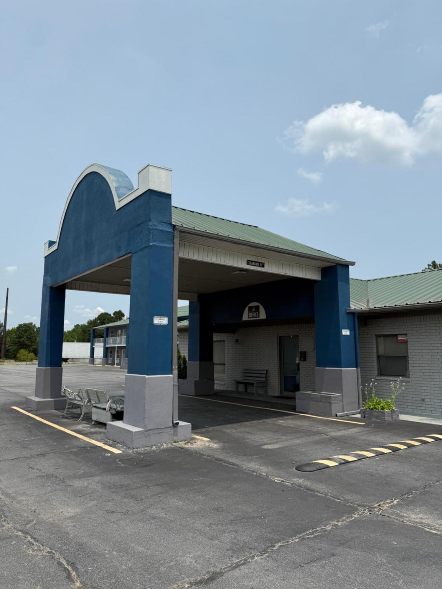 Travel Inn Hazen Exterior photo