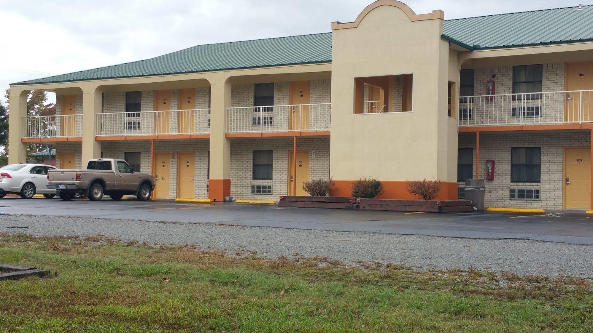 Travel Inn Hazen Exterior photo